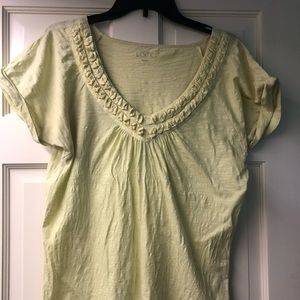 Ann Taylor LOFT Celery green top 💚